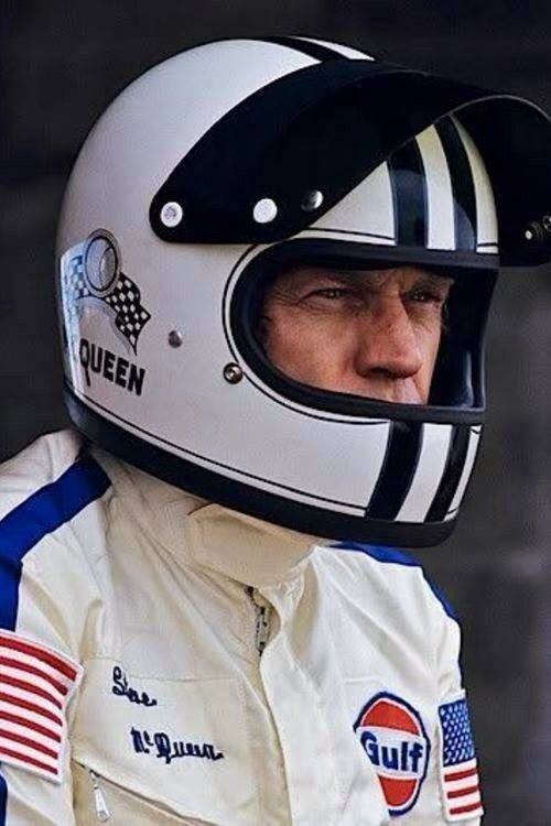 frenchcurious - Steve McQueen (ph. Travelist) - source UK Racing...