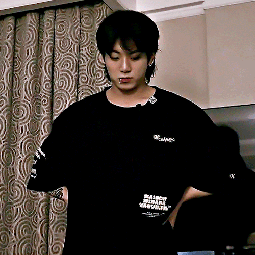 I Love His Pregnant Mom Stance