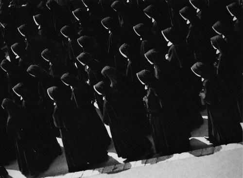 flashofgod: Ernö Vadas, Ahitat, 1938. Áhitat (Piety) (1938)Photographer: Ernö Vadas