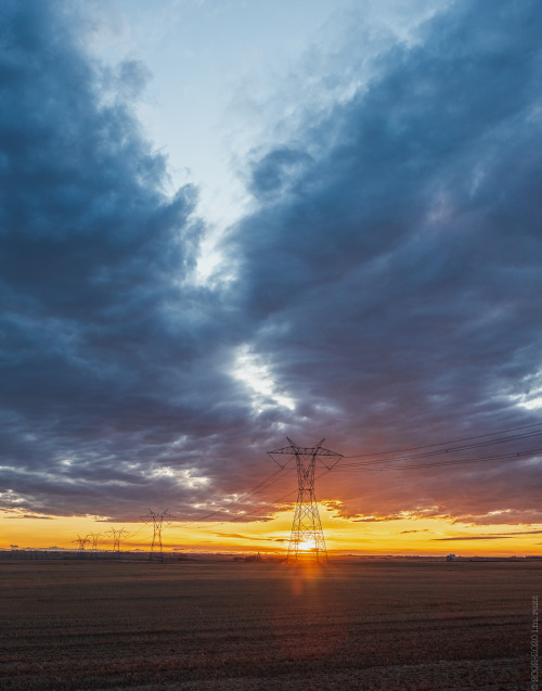 well kids, spring is finally here in the prairie. my near 6 month break from making photos is over. 