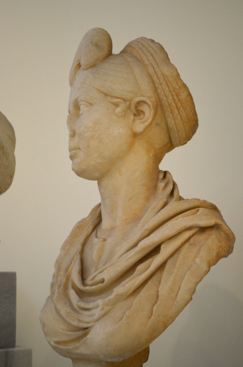 athens-archaeological-museum: Female bust: Woman with elaborate coiffure, characteristic of the peri