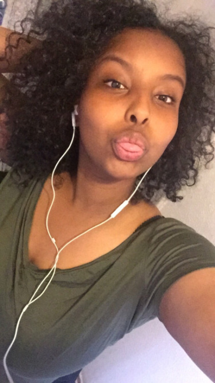 scientia-potentia-estt:  Survived my first semester - christmas break!!!!!! 🙌🏾🙌🏾🙌🏾 Blackout Pt. 1