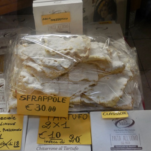 Sfrappole, mercato, Bologna, 2019.A new kind of pastry for me, and a quite expensive one, sfrappole,