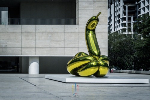 Jeff Koons - Balloon Snaw