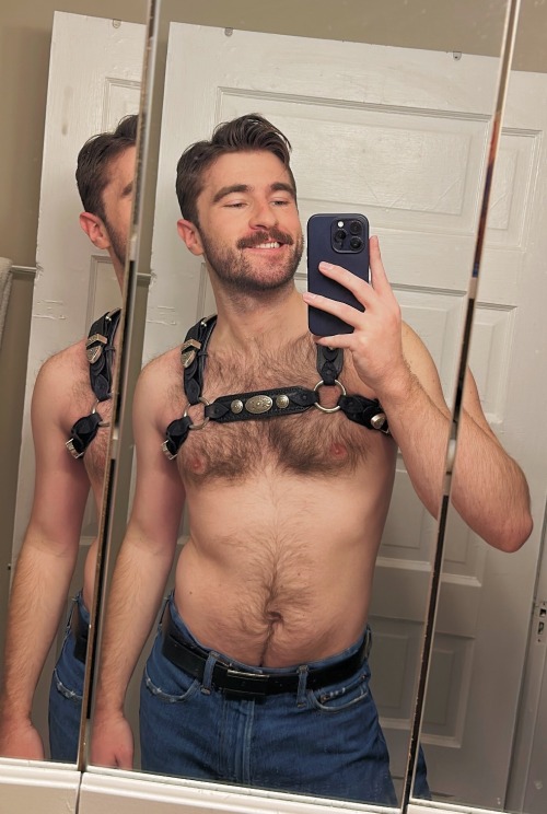 carldangerous:Can I get a real horny yeehaw 