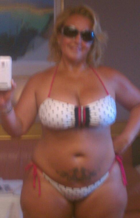 myplumpylovingirl:  Chat with your sweetest chubby queen HERE http://emptyurballs.xyz/chubbychat.html