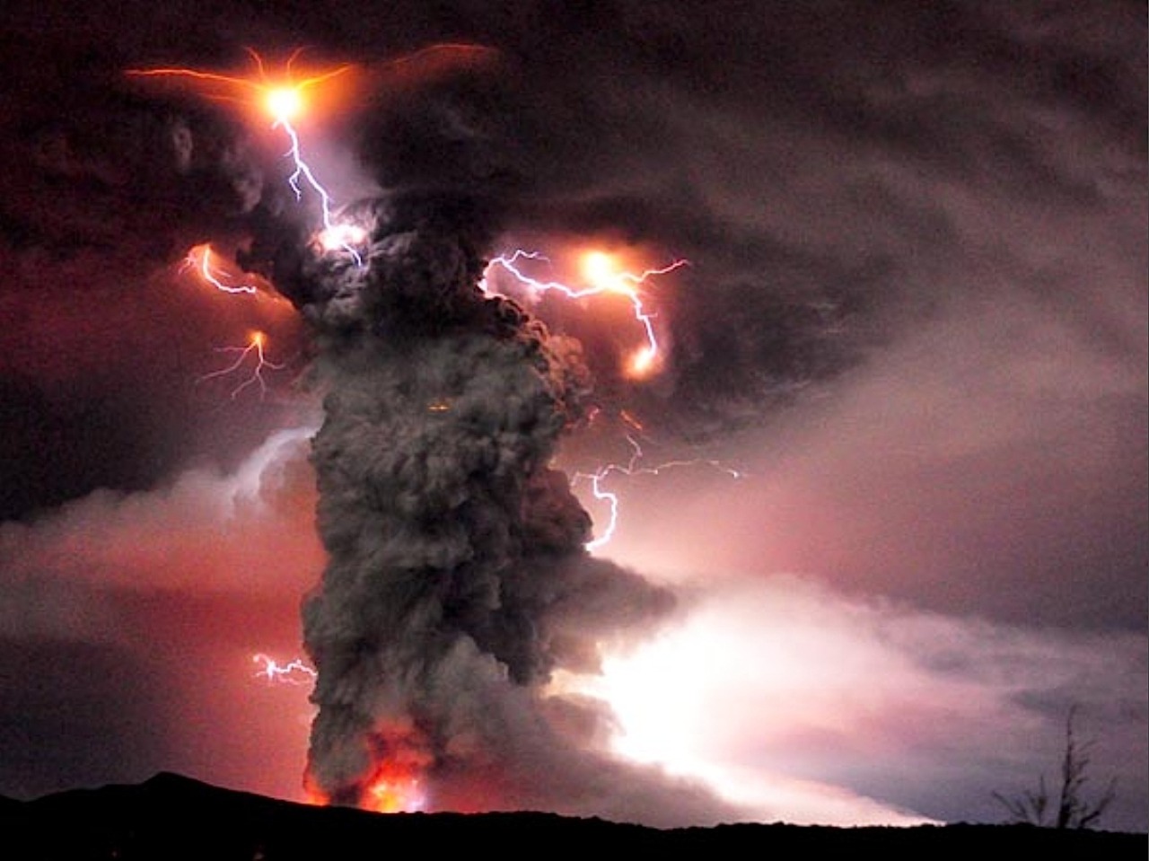 congenitaldisease:  A dirty thunderstorm, also known as volcanic lightening, is a