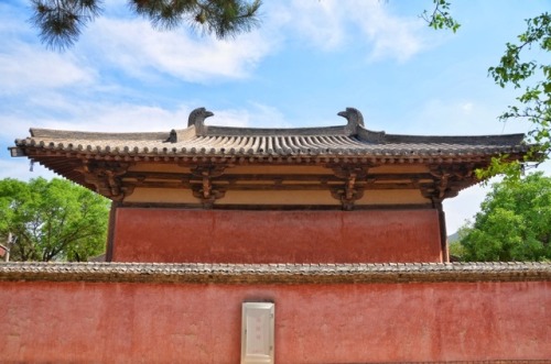 南禅寺 Nanchan Temple was built in 782 during China’s Tang dynasty, and its Great Buddha Hall is 