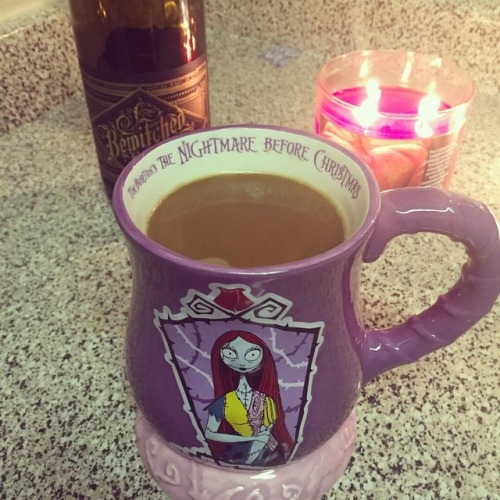 Makings of a perfect October morning. @mugs_of_disney #PumpkinCandle #NightmareBeforeChristmas #Bewi