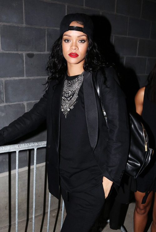 rihannalb:  Rihanna at HOT 97 SUMMER JAM in New York.