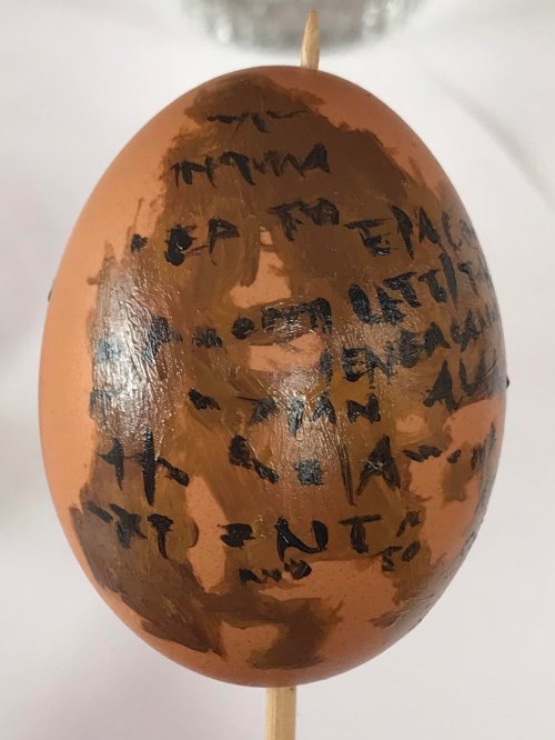 kallistoi: alexanderpearce:sappho 58 egg [image description: three photos of an egg painted with fra