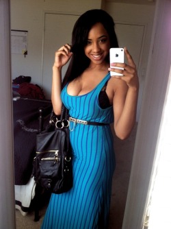 lxxxve:  Love my dress—back out ^_^