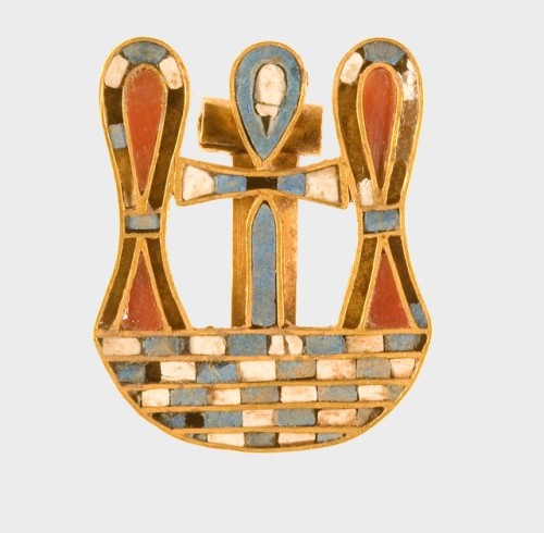 Motto clasp (gold, carnelian, and paste) of Princess Sithathoryunet, daughter of the 12th Dynasty ph