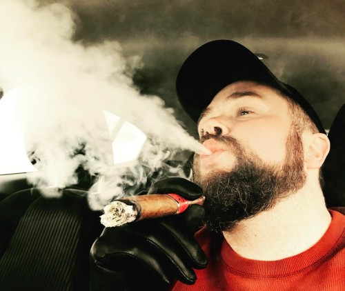 cigarnd: Macanudo. #cigar #cigars #cigarporn #cigarsociety #cigarcartel #cigarlife #glove #leathergl