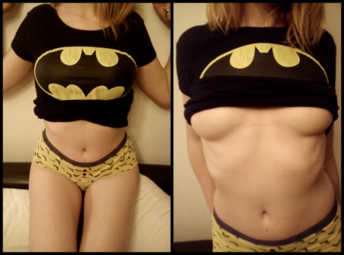 positiveselfandinnerindulgence:  It looks like lyrasdream is a batman fan. Quick! Show us your batma