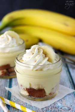 do-not-touch-my-food:  Banana Cream Pudding in a Jar