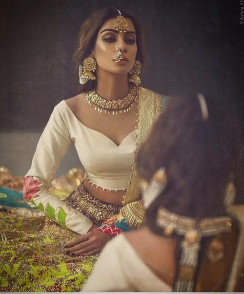 Slay @blueroseartistry _________________________________ #vancouvermakeupartist #motn #punjabibride