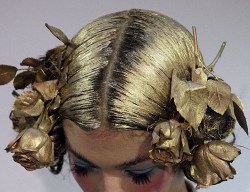 lamorbidezza:  Backstage at John Galliano