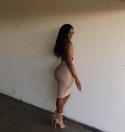 Thicksexyasswomen:  Darling