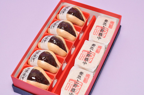 Japanese Shop Selling Ominous Suicide Themed Dessertview via: http://www.japanrealm.com/japanese-sho
