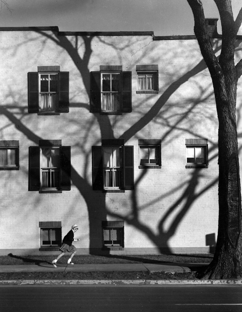 A. Aubrey Bodine
Girl in a Hurry. 1957.
Thanks to adanvc