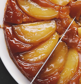 fatfatties:Caramel Apple Upside-Down Cake