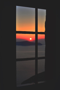 wavemotions:  Window to the Sun