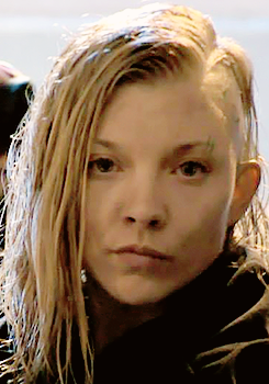 darlingdormer:  New behind-the-scenes photos of Natalie Dormer on the ‘Mockingjay’