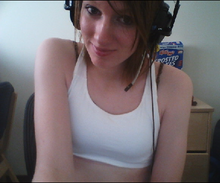 beautifullytrapped:  Cutie.