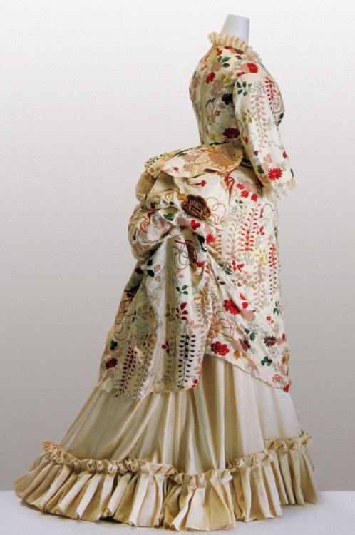 history-of-fashion:1870s Dress (by Turner)(The Kyoto Costume Institute)