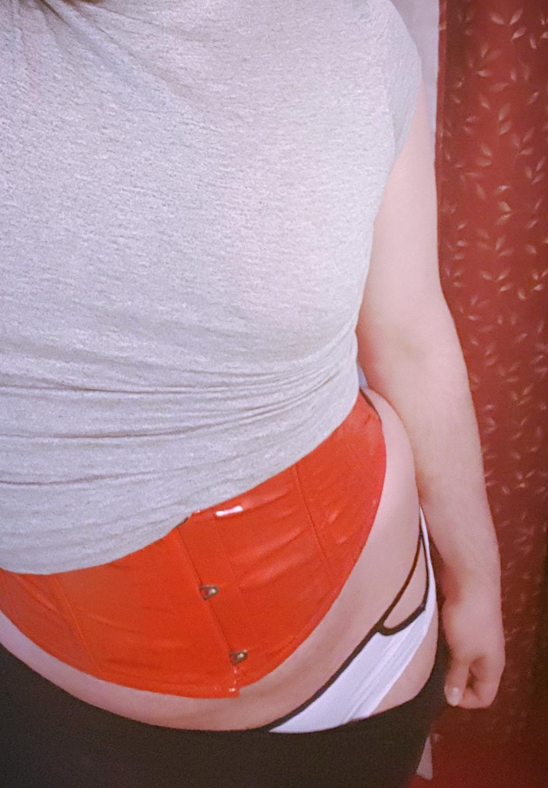 ta6769:  I got a bit flirty with a camera today. The return of my red waist cincher!