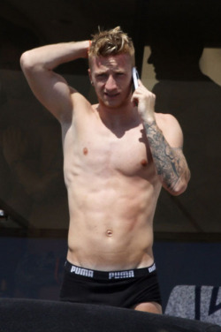 shirtlessmalecelebs:  Marco Reus