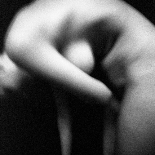 chico-tropico:  Lucyna Kolendo — Corpo Solido, 2012. 