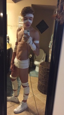 andxxy:  Slutty mummy 👻 