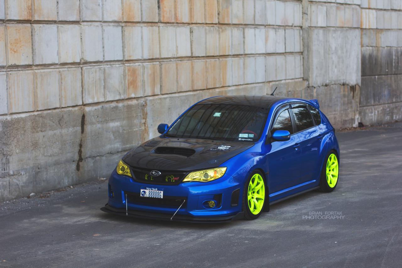 aguysmind:  automobilesandfemales:  Owner Instagram: @JamesGLouie Photo By: Brian