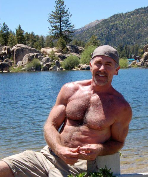 sexymatureworldwide:  Sexy Mature Hairy Nature Daddy 