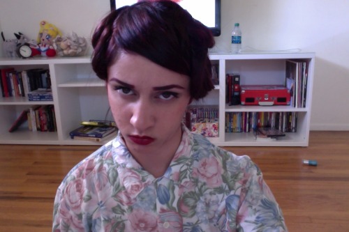 yokto:  carbon2:  six selfies???  she’s an angel