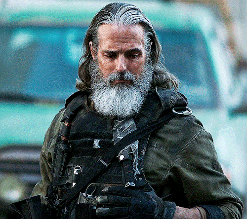 JEFFREY PIERCE As Tommy Perry In THE LAST OF US (2023 ) Episode 1.04 Please Hold To My Hand