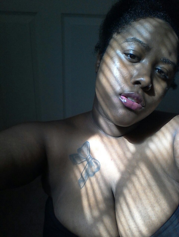 bustyspice:  I ain’t shit w/out a filter pt. 3 ft. Cocoa Butter vaseline on my