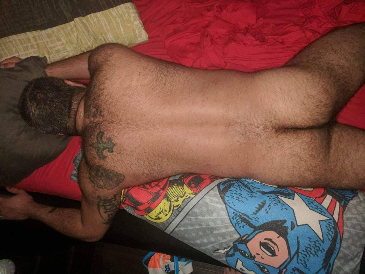 boydonick:  My roommate is my personal photographer now lol @inked-hulk