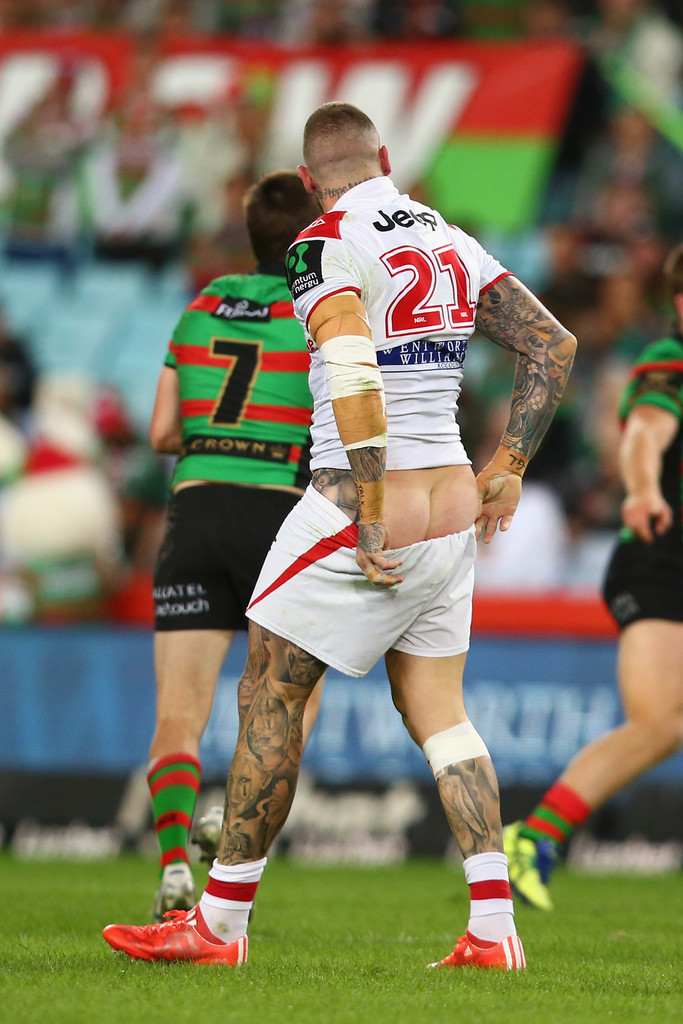 rugbyplayerandfan:  sheffmatt81:  Josh Dugan  Rugby players, hairy chests, locker