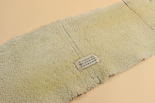 ourladyofperpetualnaptime: maison martin margiela sheepskin scarf f/w 1999-2000