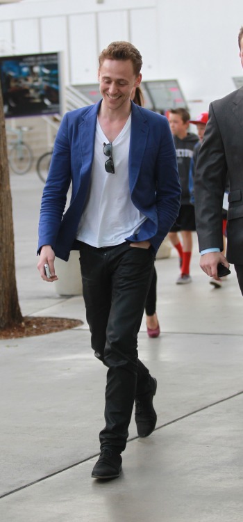 torrilla:  Tom Hiddleston goes to the Clippers game at the Staples Center in Los Angeles, CA on April 22, 2013 [HQ] 