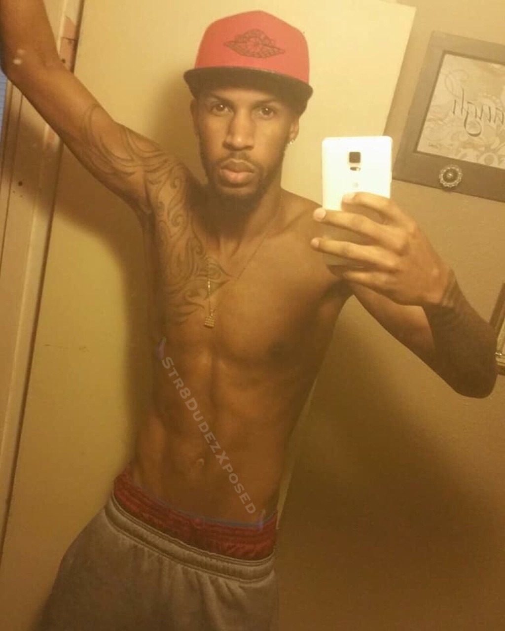 str8dudezxposed:  Here is Don 6'5 big dick ass Http://www.Str8DudezXposed.tumblr.com