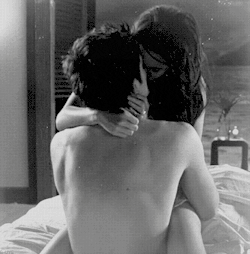 my-passionate-feelings:  How to Make Your Woman Swoon 