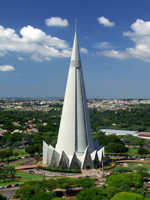 letsbuildahome-fr:Cathedral of Maringá aka Catedral Basílica Menor Nossa Senhora da GlóriaArchitect: