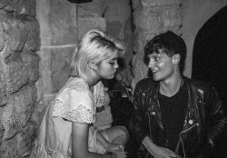 unsleeped:  tigridie:  griimees:  Matt Hitt and Sky Ferreira  i love them both so much omg  perfection in a picture 