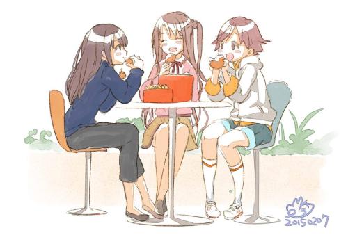 fileth-fileth:  吟さんはTwitterを使っています: 今頃やけど３話終わった後に３人でチキン食べてたら楽しい。