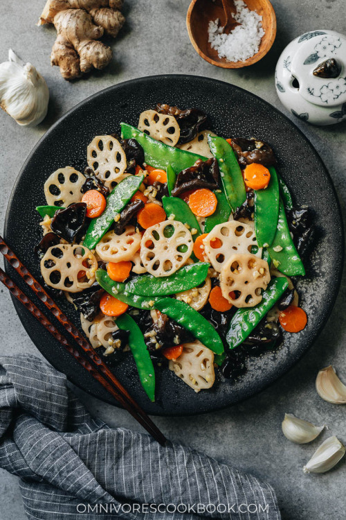 Cantonese Lotus Root Stir Fry (荷塘小炒, He Tang Xiao Chao)Stir fried lotus root, carrot, snow peas and 