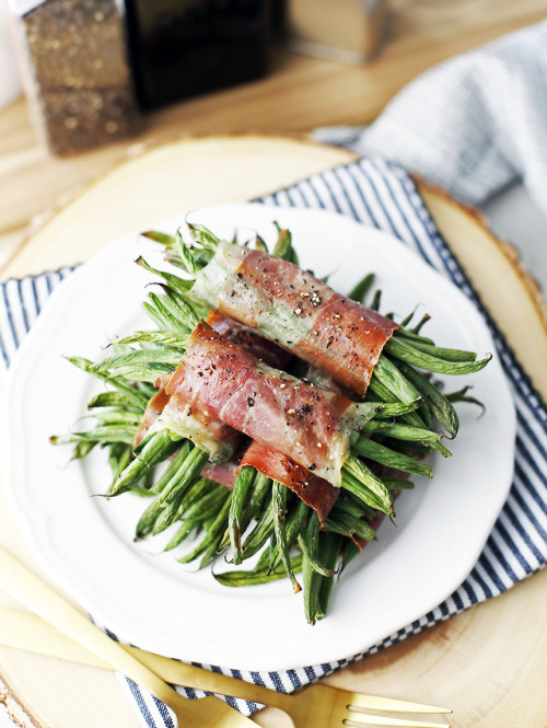 4-INGREDIENT PROSCIUTTO WRAPPED GREEN BEANS - Wonderfully tender green beans get a hug from deliciou